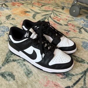 Nike Classic Black and White Low-Tops